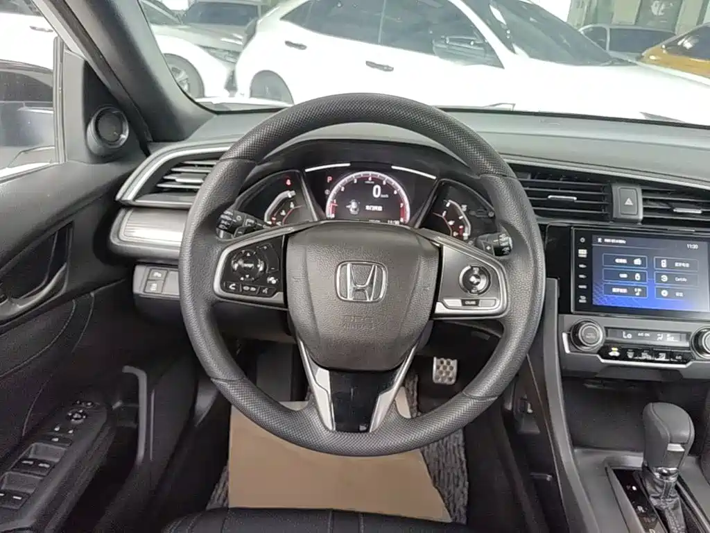 Honda Civic 2020 — фото 11