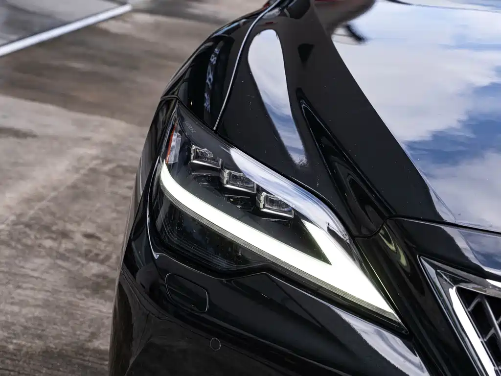 Lexus LS 2021