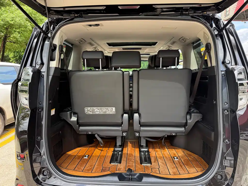 Toyota Vellfire 2020 — фото 27