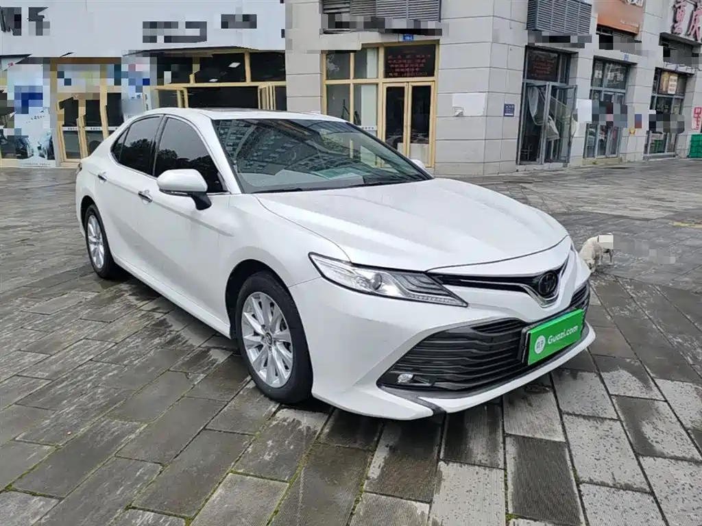 Toyota Camry 2020 — фото 4