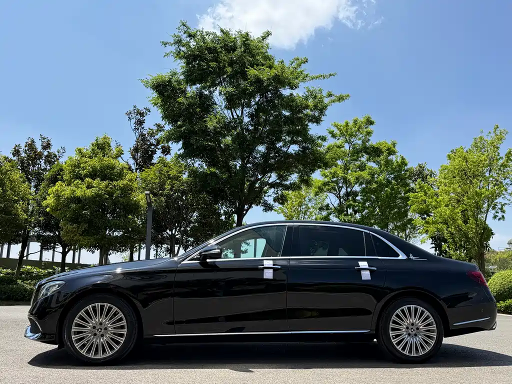Mercedes-Benz E-Class 2020 — фото 10