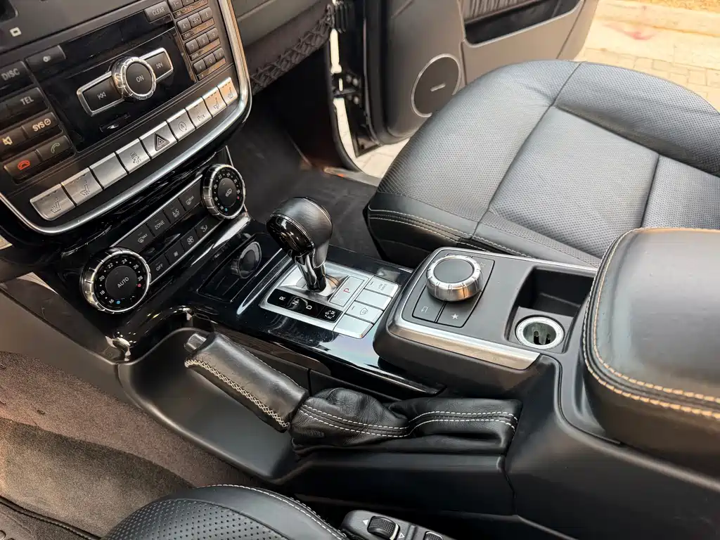 Mercedes-Benz G-Class 2016 — фото 17