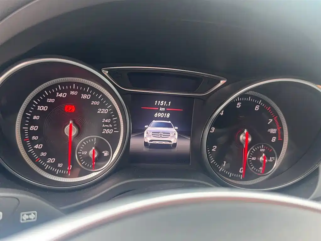 Mercedes-Benz GLA 2019 — фото 12