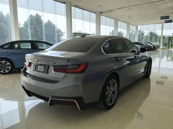 BMW i3 2024
