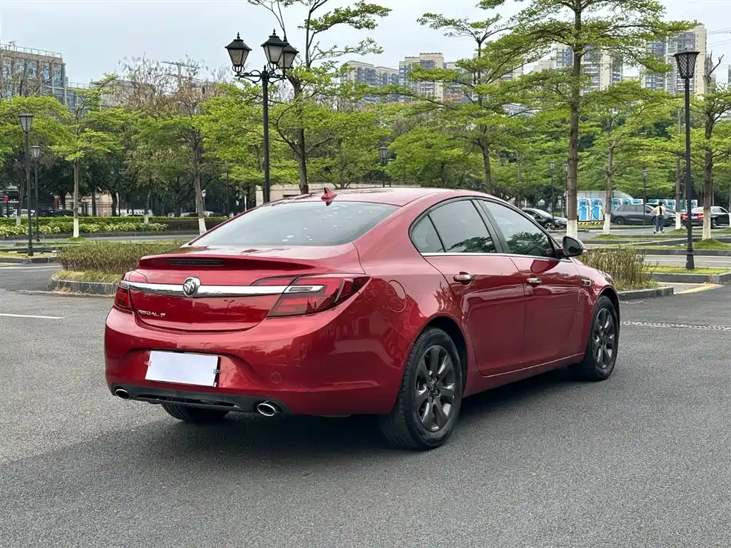 Buick Regal 2015 — фото 16