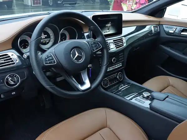 Mercedes-Benz CLS 2015