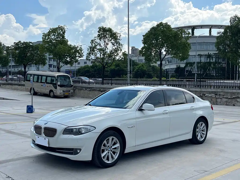 BMW 5 Series 2013 — фото 2