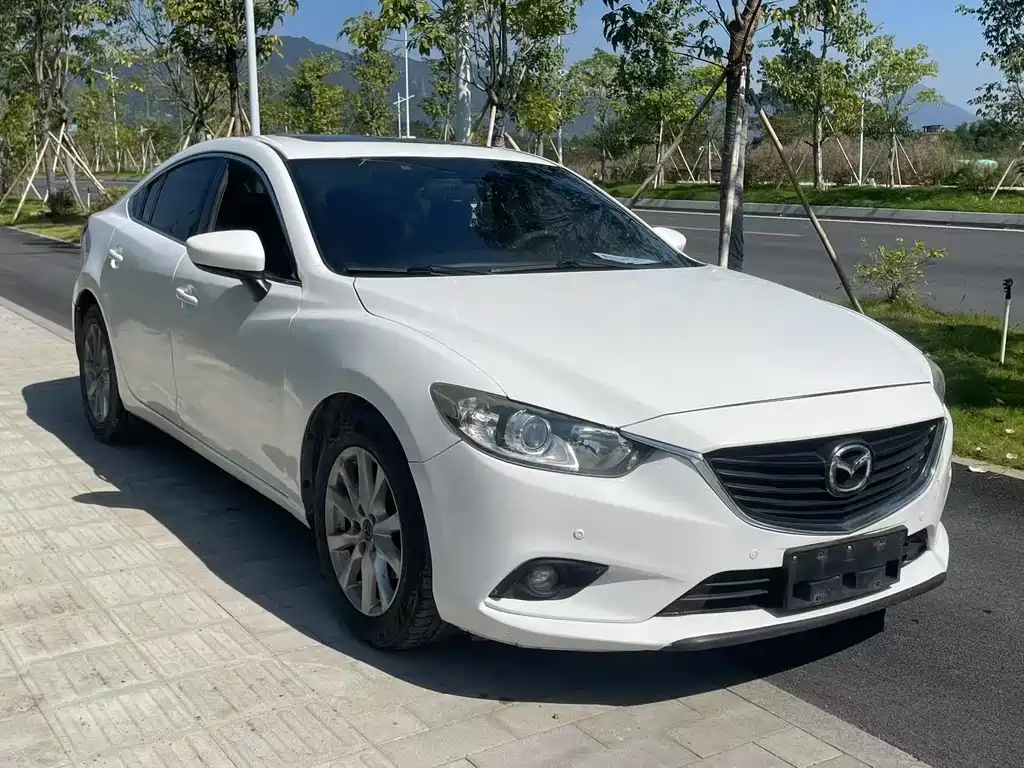 Mazda Atenza 2015