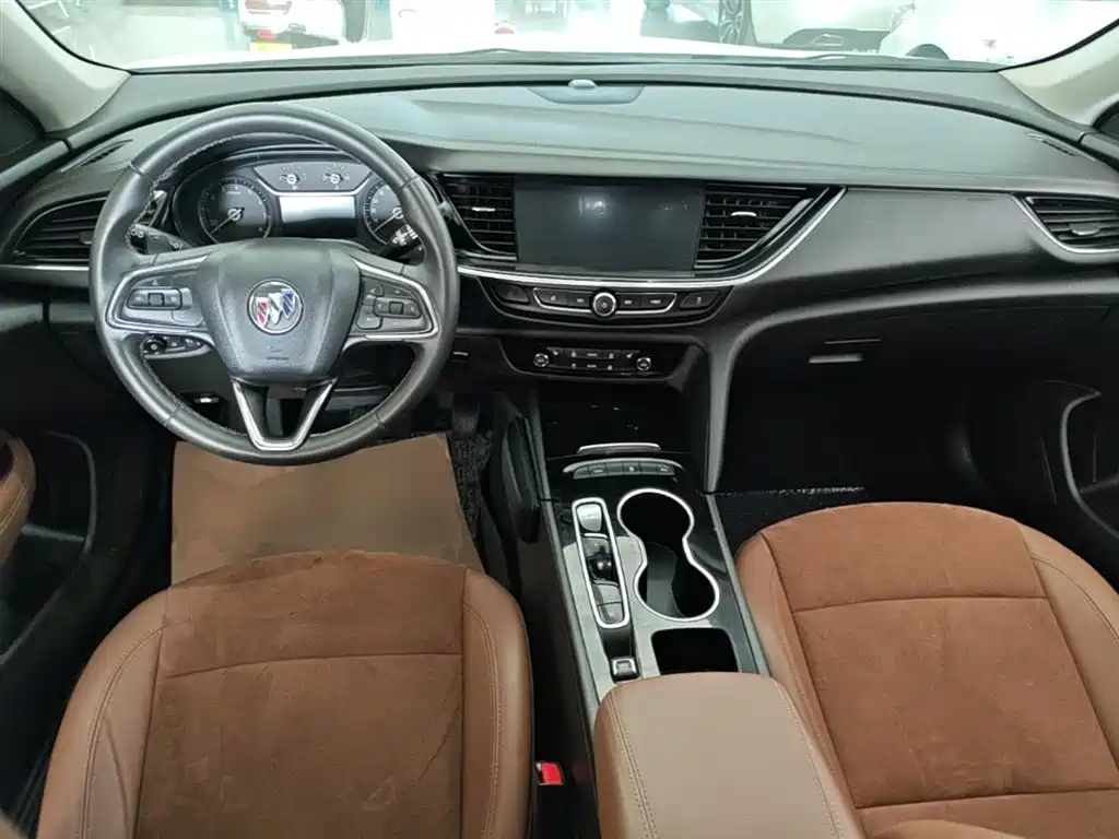 Buick Regal 2023 — фото 10