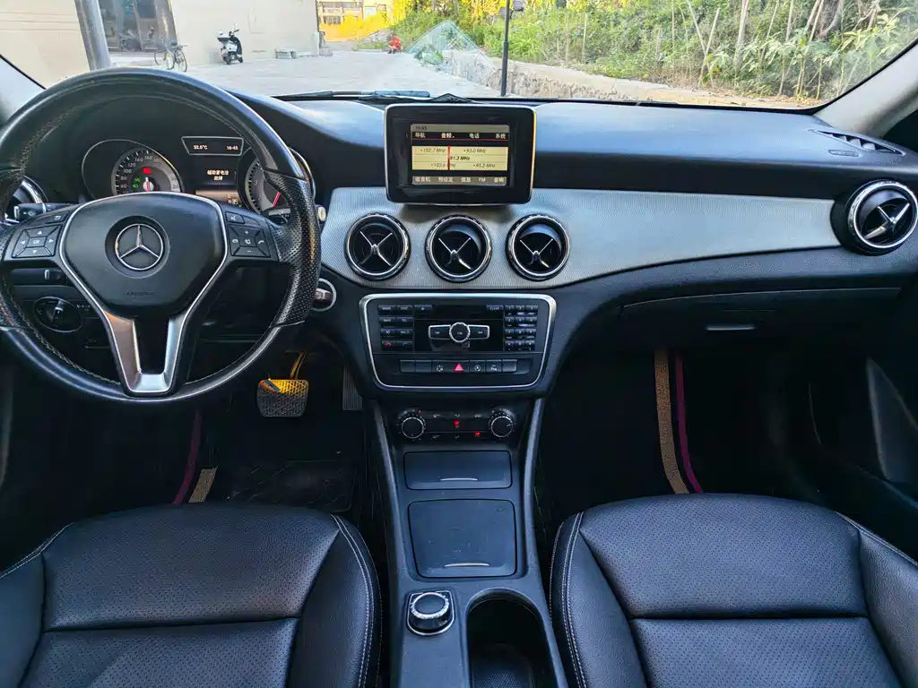 Mercedes-Benz GLA 2015 — фото 8