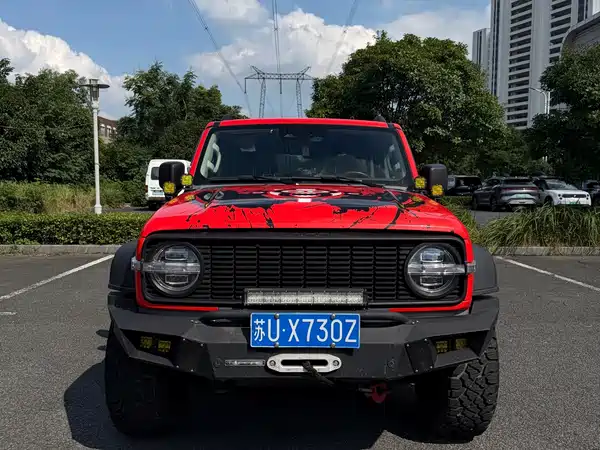 Tank 300 2022