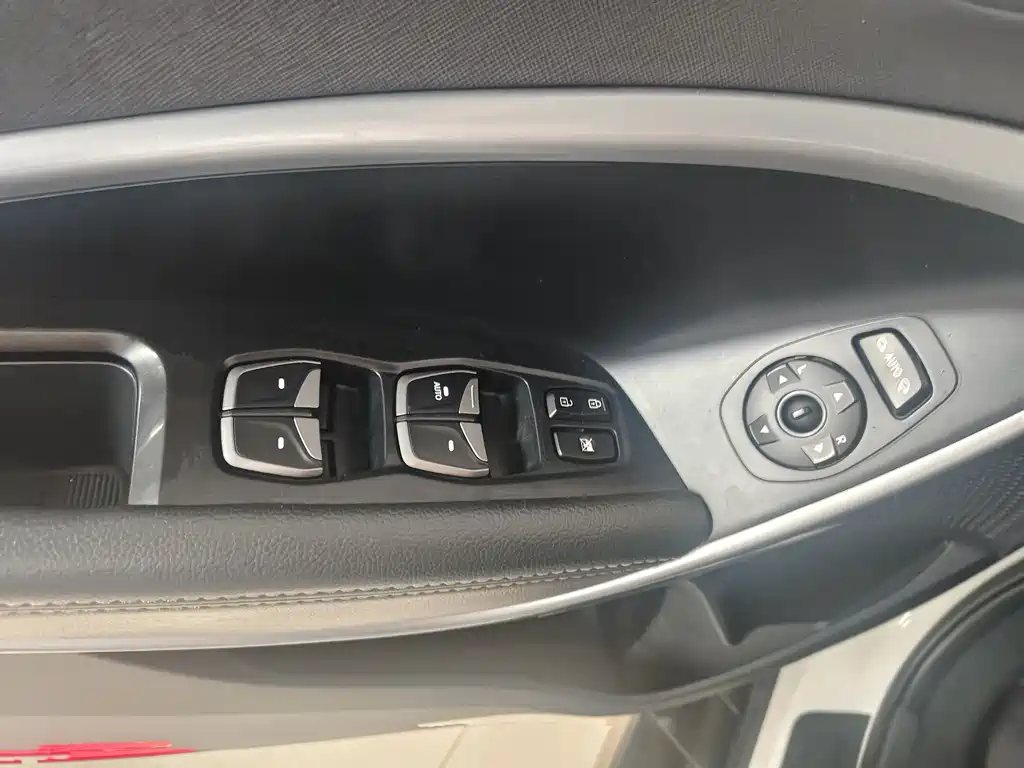 Hyundai Santa Fe 2017 — фото 13