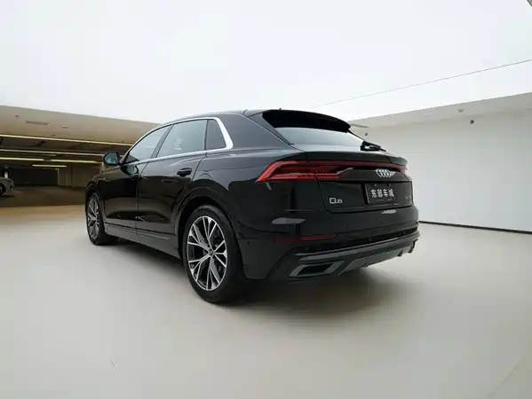 Audi Q8 2023