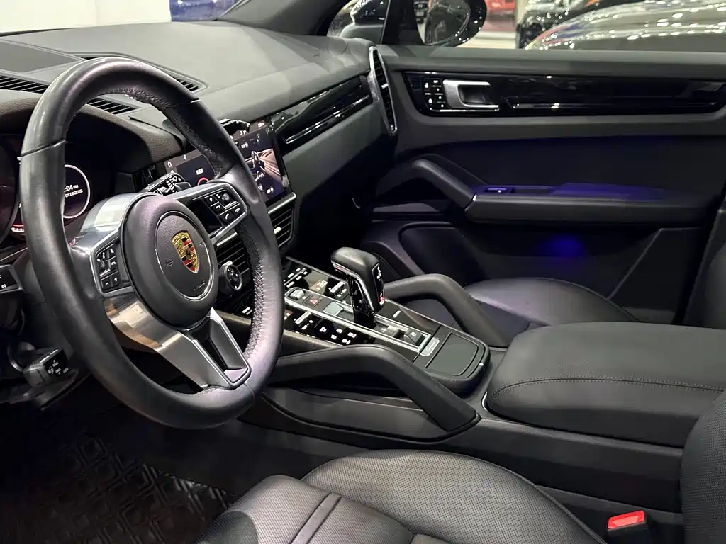 Porsche Cayenne Hybrid 2021 — фото 14