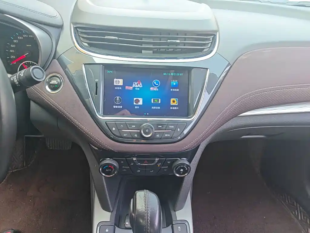 Chevrolet Malibu 2018 — фото 13