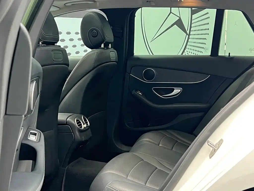 Mercedes-Benz C-Class 2019 — фото 11