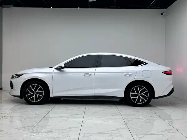 BYD Qin L 2024