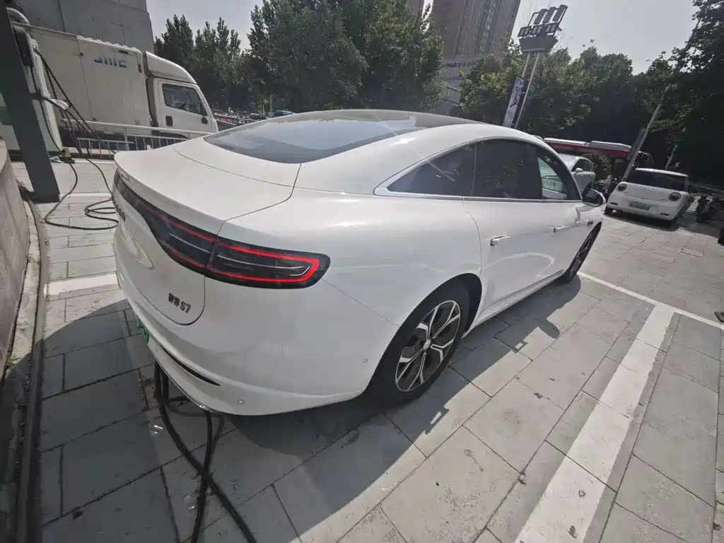 Luxeed Zhijie S7 2025