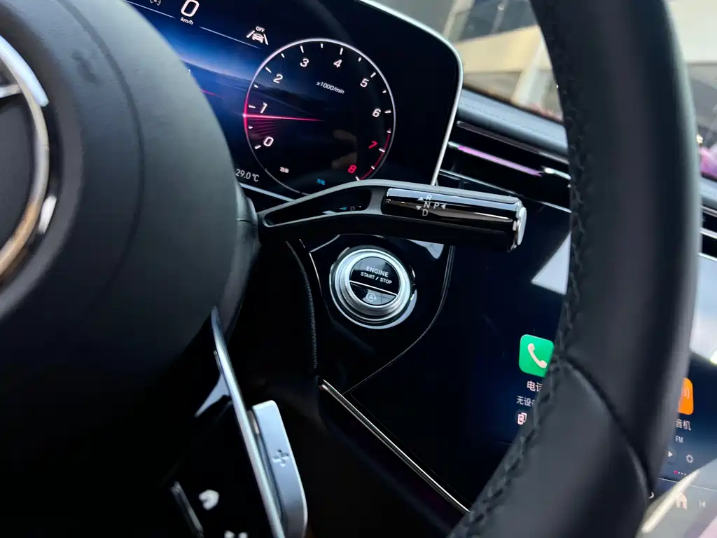 Mercedes-Benz E-Class 2024 — фото 10