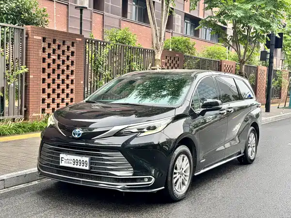 Toyota Sienna 2022