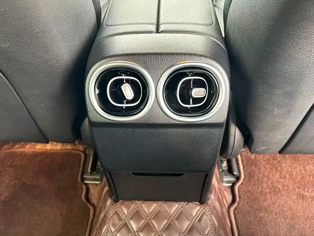 Mercedes-Benz C-Class 2021 — фото 13