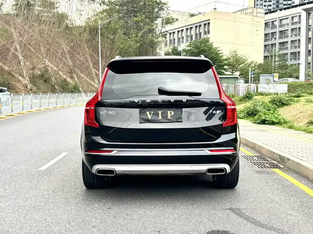 Volvo XC90 2019 — фото 8