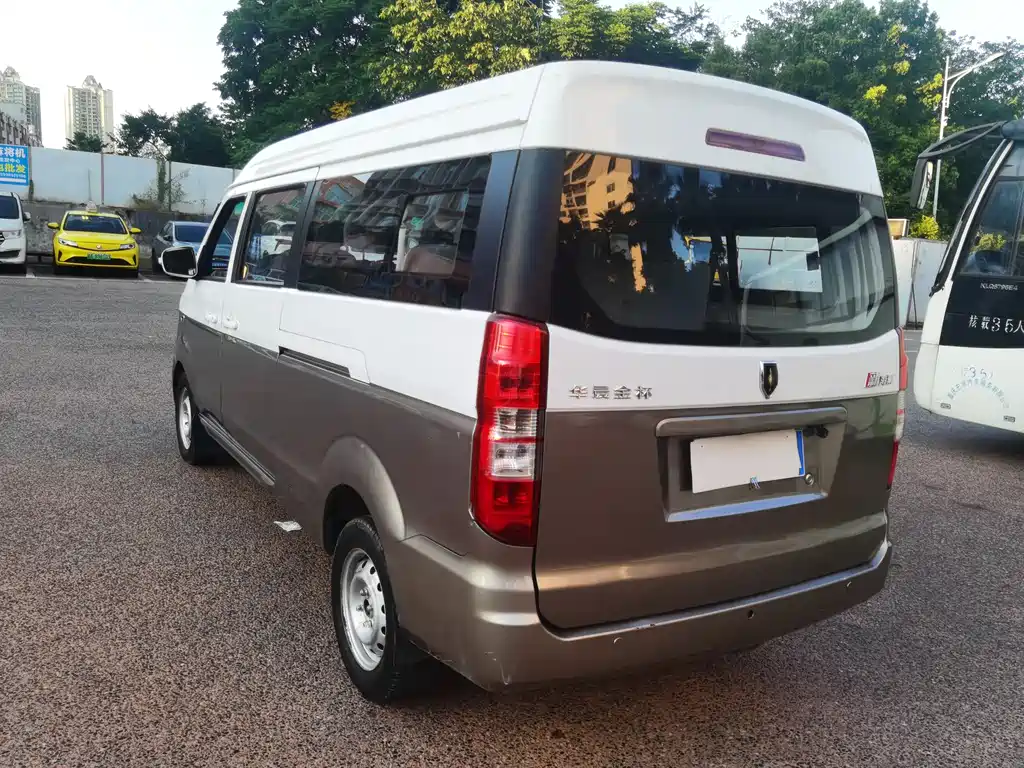 Jinbei Hiace X30L 2017