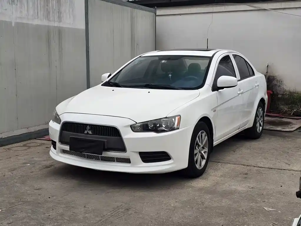 Mitsubishi Lancer EX 2014