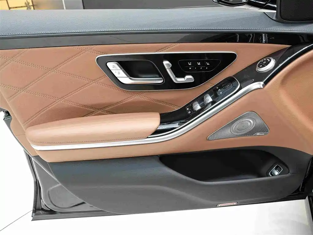 Mercedes-Benz Maybach S-Class 2024 — фото 17