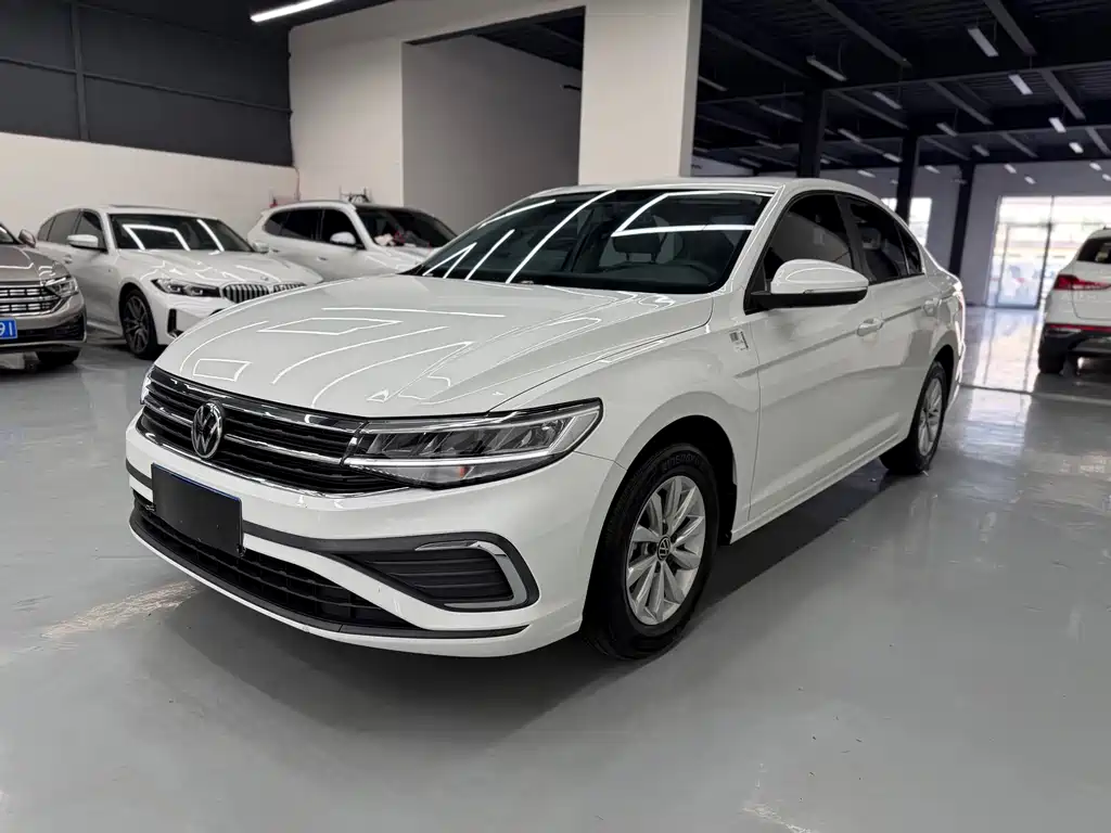 Volkswagen Bora 2023