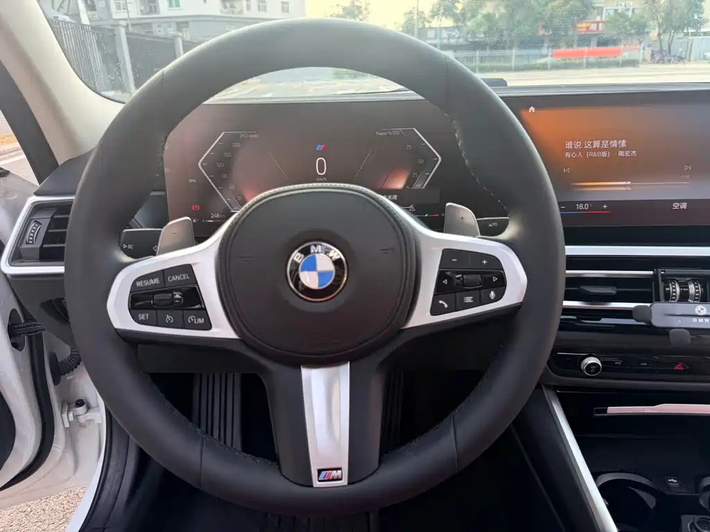 BMW 3 Series 2023 — фото 14