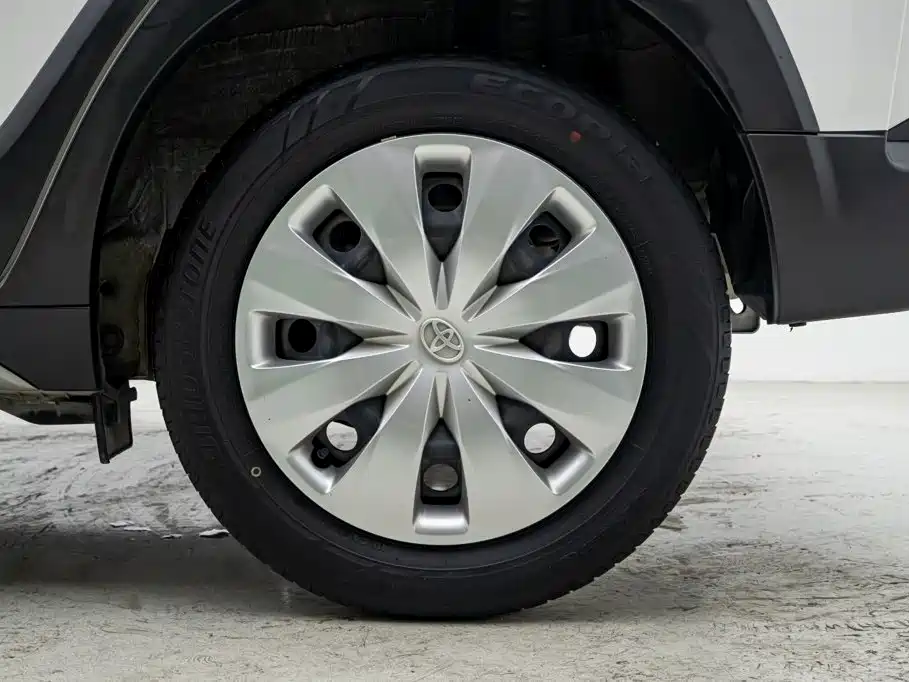 Toyota Yaris L 2022 — фото 24