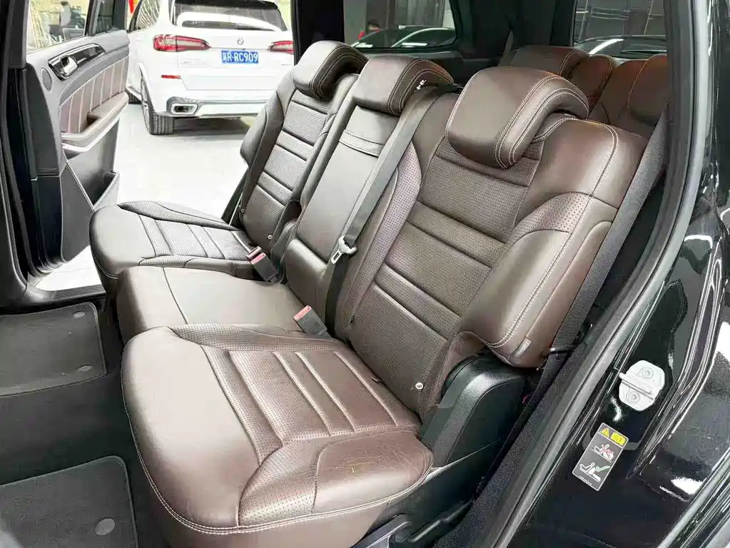 Mercedes-Benz GLS AMG 2017 — фото 17