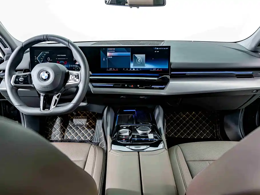 BMW 5 Series 2024 — фото 12