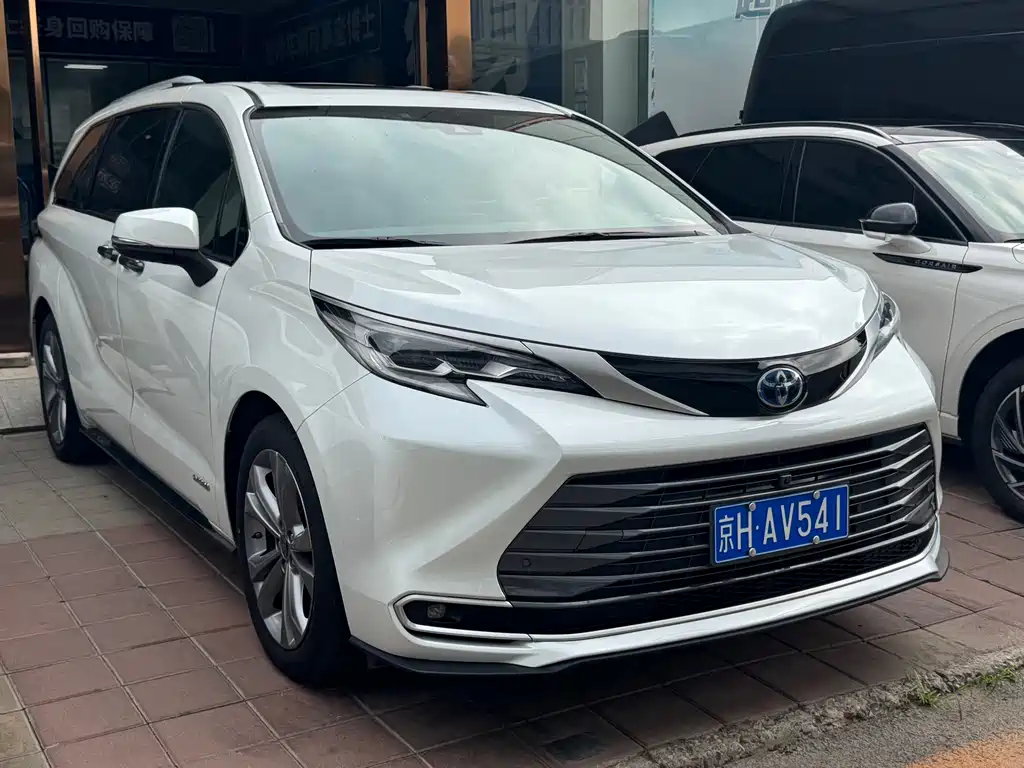 Toyota Sienna 2023