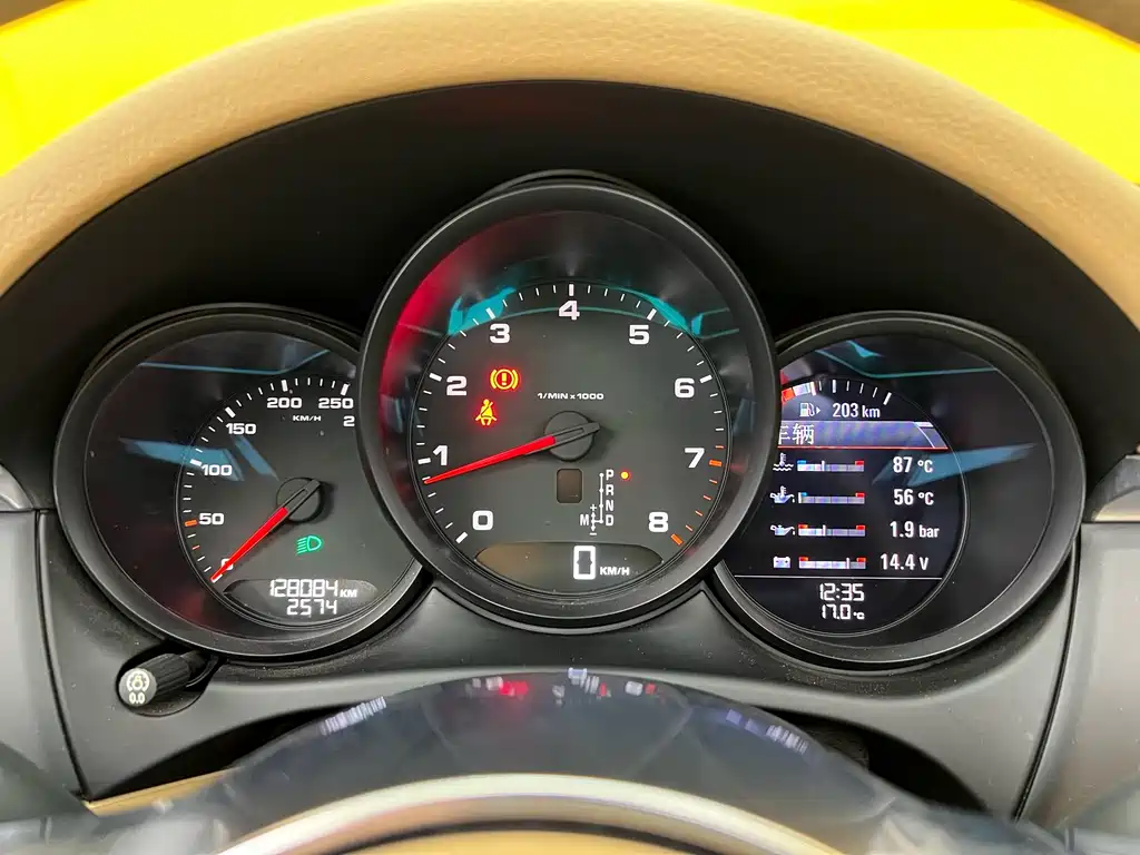 Porsche Macan 2015 — фото 22
