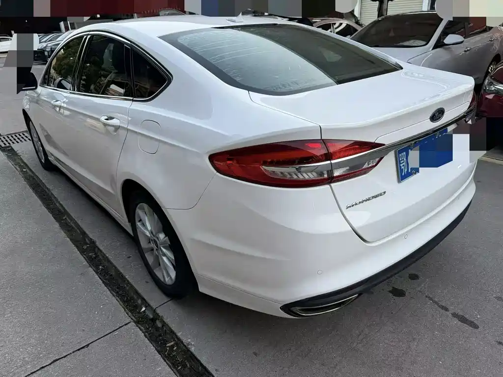 Ford Mondeo 2018 — фото 7