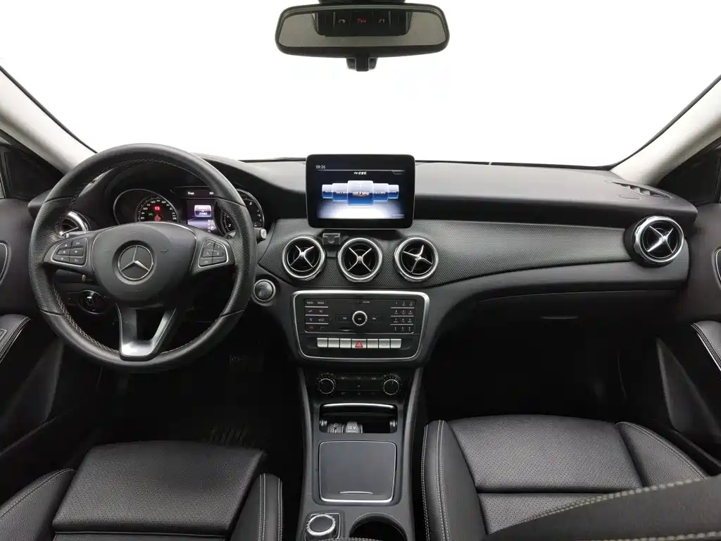 Mercedes-Benz GLA 2018 — фото 5