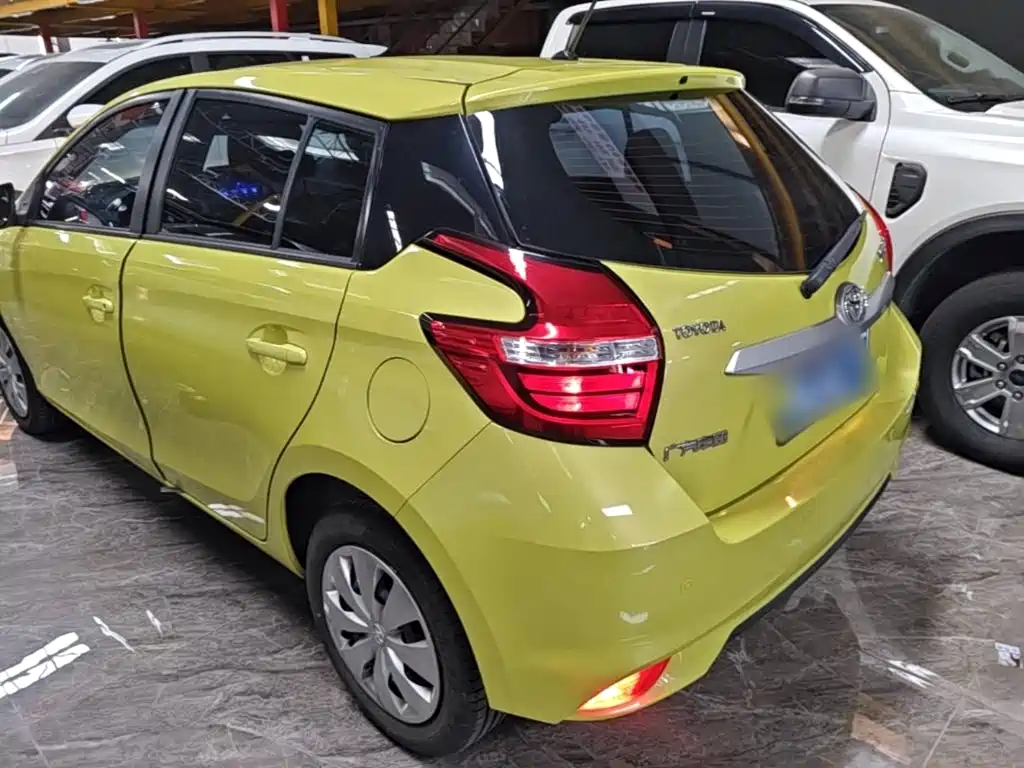 Toyota Yaris L 2020 — фото 5