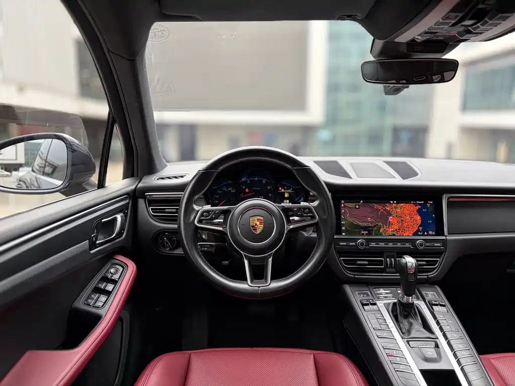 Porsche Macan 2019 — фото 13