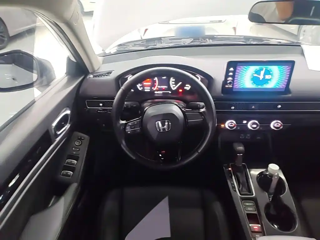 Honda Civic 2024 — фото 11