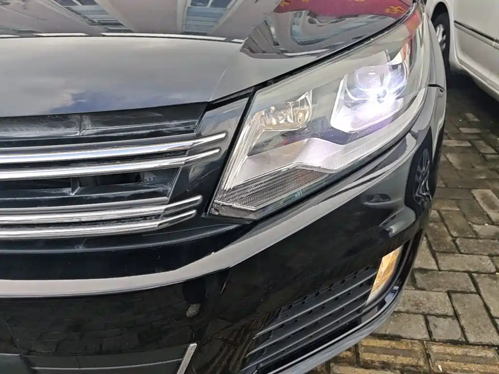 Volkswagen Tiguan 2015 — фото 24