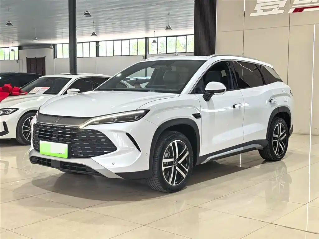 BYD L DM-i 2025 — фото 2