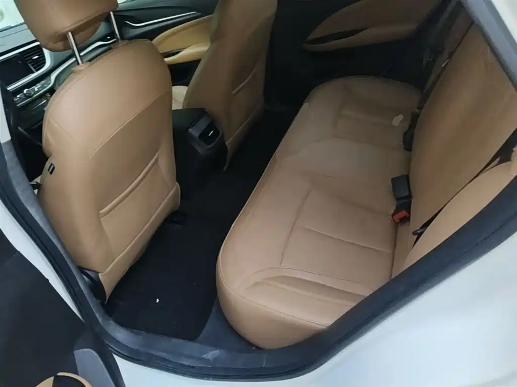 Buick Excelle 2018 — фото 17