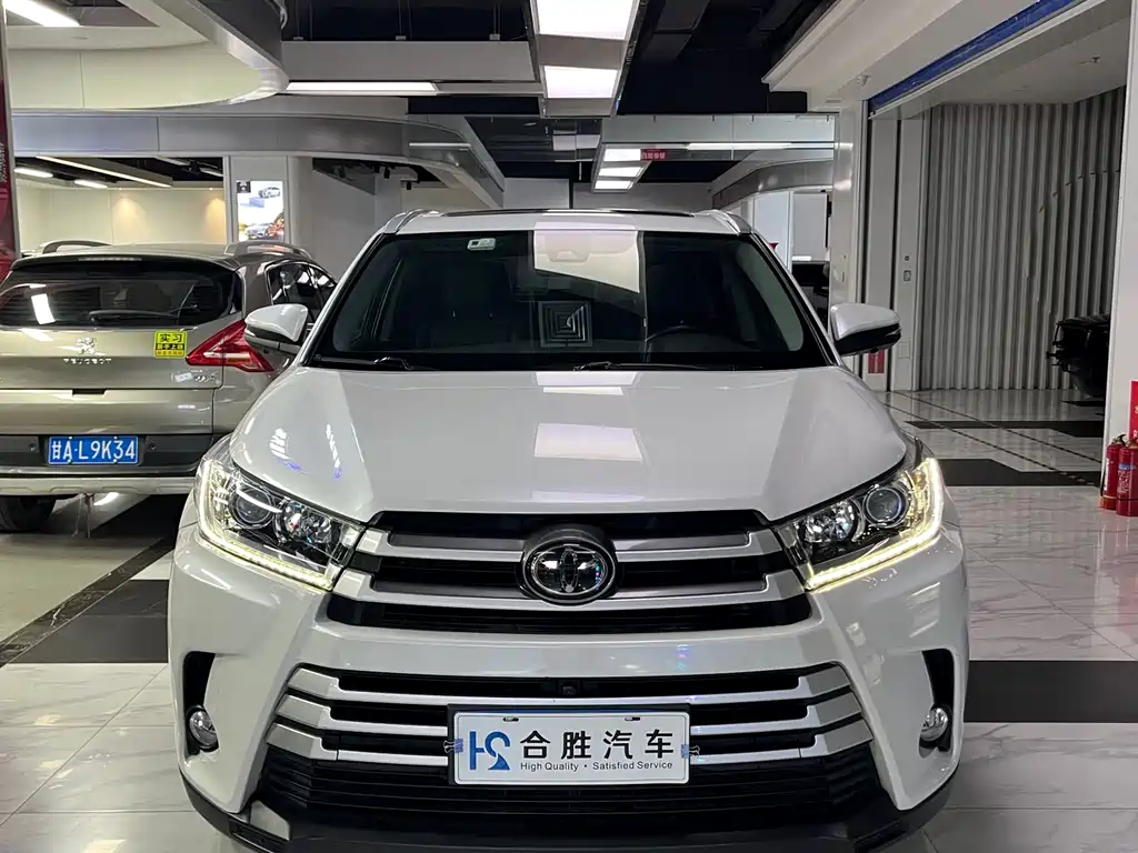 Toyota Highlander 2020 — фото 2
