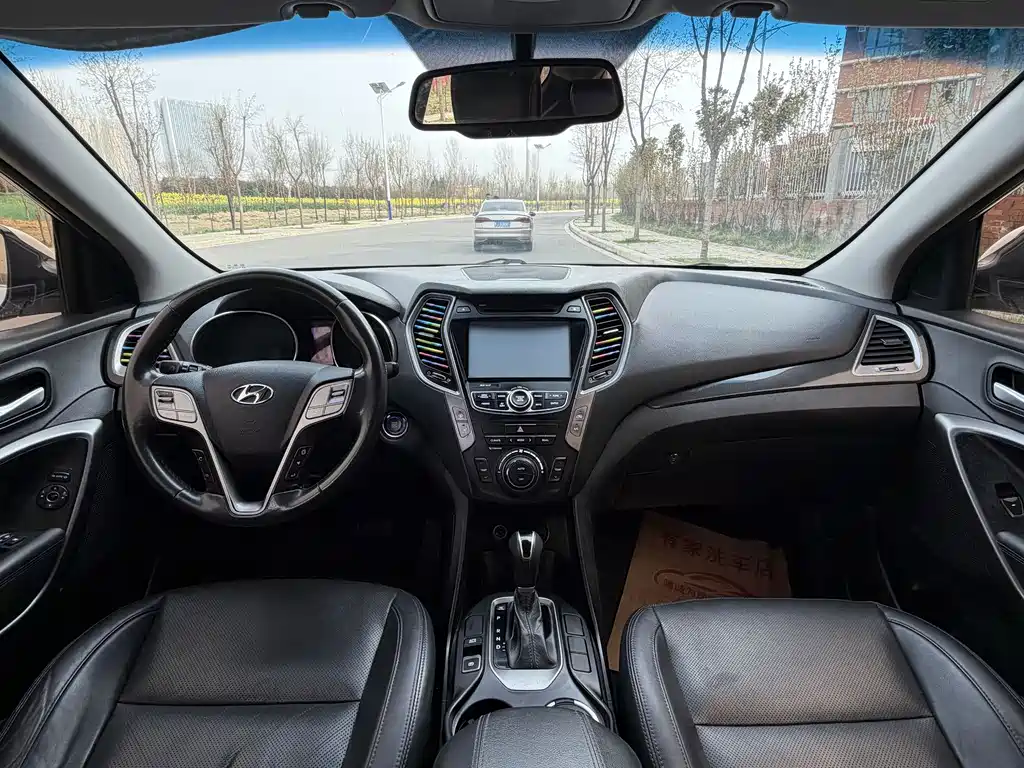 Hyundai Santa Fe 2017 — фото 13
