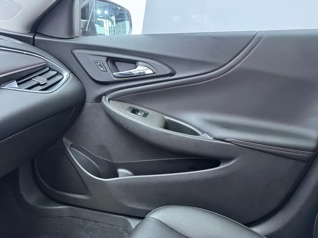 Chevrolet Malibu XL 2022 — фото 16