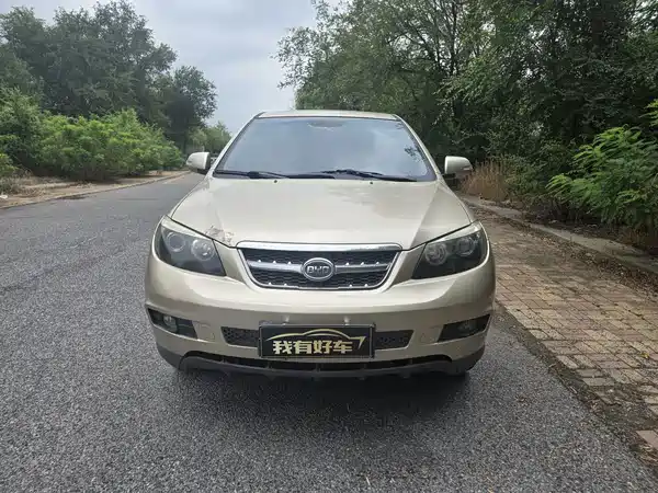 BYD S6 2014