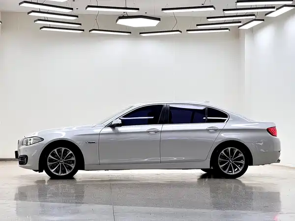 BMW 5 Series 2017