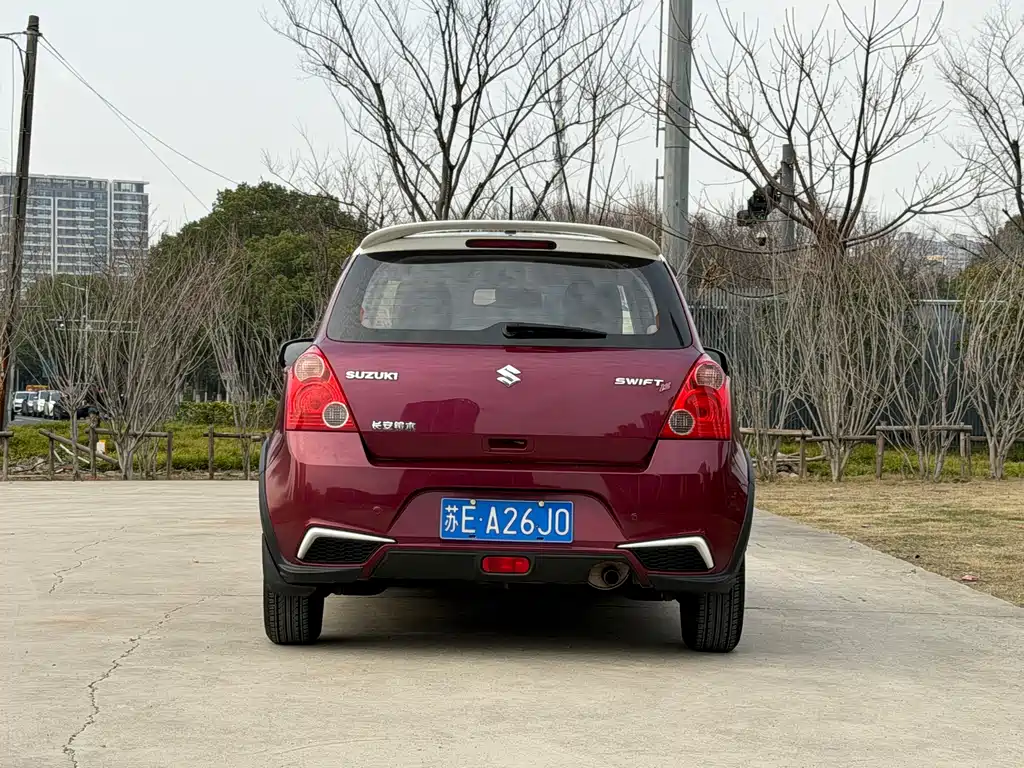 Suzuki Swift 2014 — фото 9